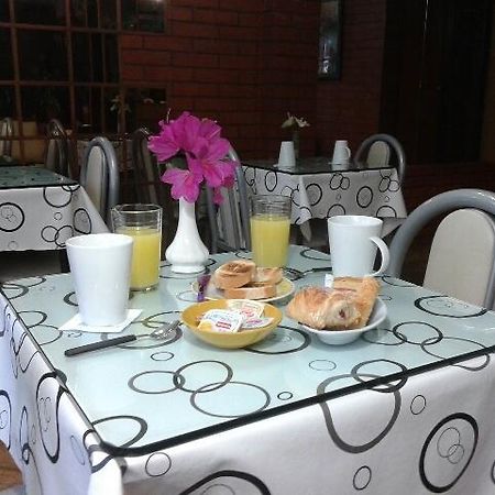 Hotel Colonial Buenos Aires Extérieur photo